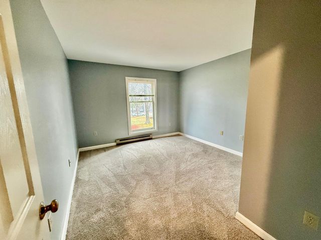 122 Eastern Ave Apt 101, Manchester, NH 03104