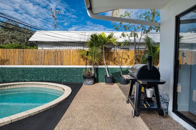 1551 SE 23rd Avenue, Pompano Beach, FL 33062