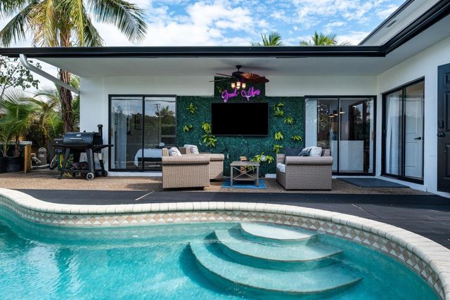 1551 SE 23rd Avenue, Pompano Beach, FL 33062