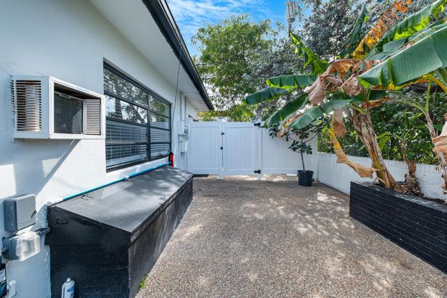 1551 SE 23rd Avenue, Pompano Beach, FL 33062