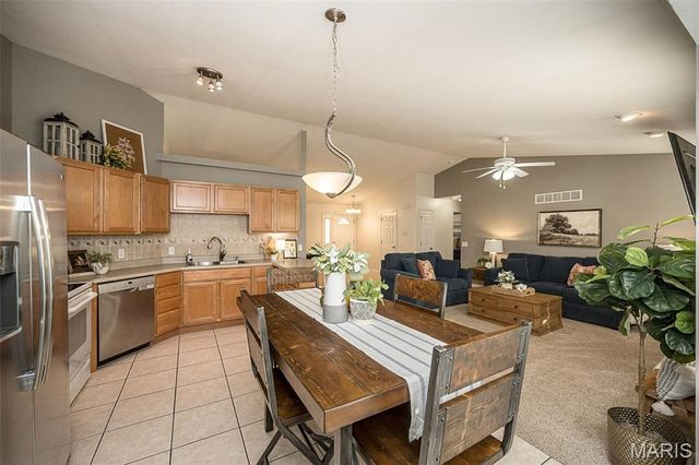 3808 Bedford Pointe Drive, Wentzville, MO 63385