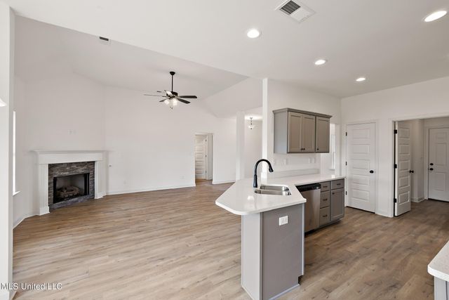 2406 Julianna Drive, Southaven, MS 38672