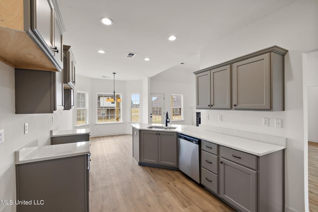 2406 Julianna Drive, Southaven, MS 38672