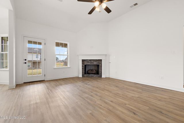 2406 Julianna Drive, Southaven, MS 38672