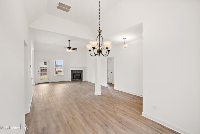 2406 Julianna Drive, Southaven, MS 38672