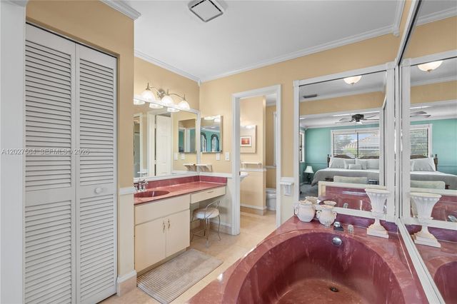 4958 NW 49th Ave, Coconut Creek, FL 33073