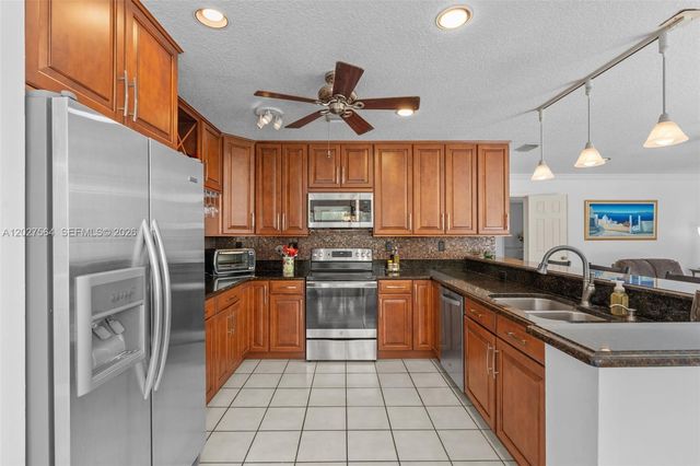 4958 NW 49th Ave, Coconut Creek, FL 33073