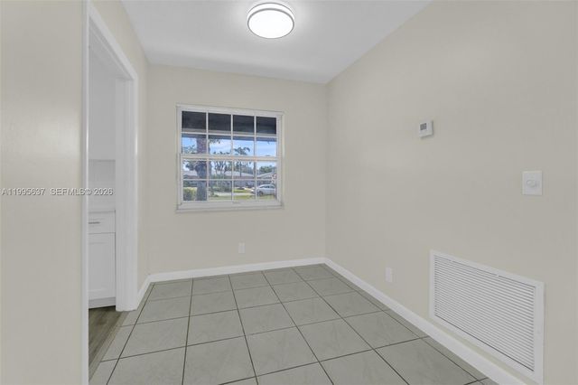 3504 NW 85th Ave B, Coral Springs, FL 33065