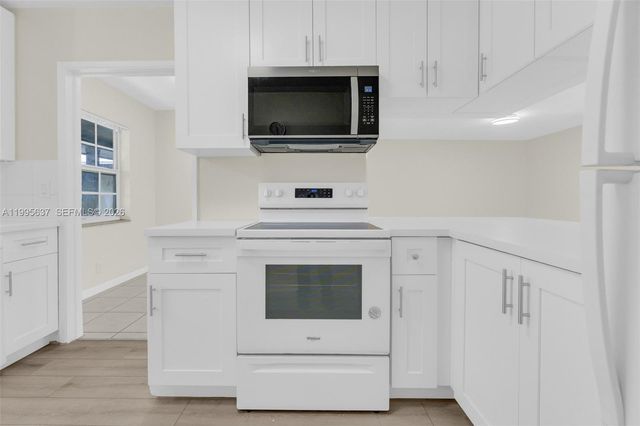 3504 NW 85th Ave B, Coral Springs, FL 33065