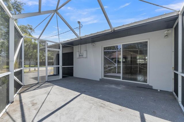 3504 NW 85th Ave B, Coral Springs, FL 33065