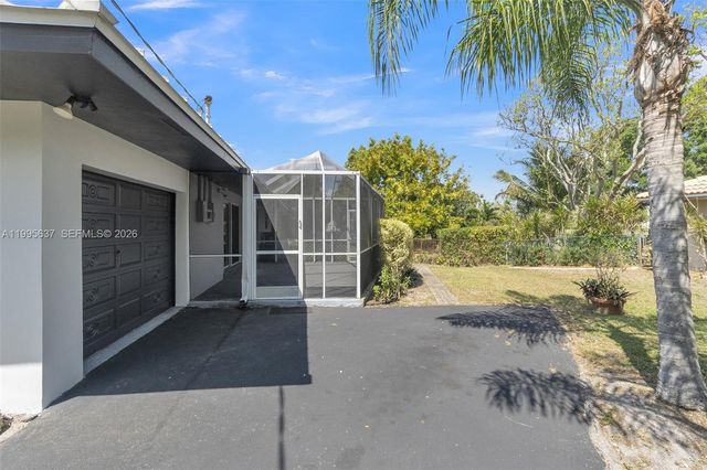 3504 NW 85th Ave B, Coral Springs, FL 33065