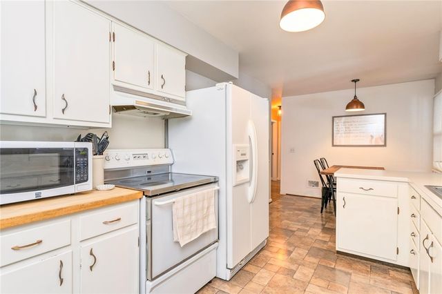 126 High St, Avon, NY 14414