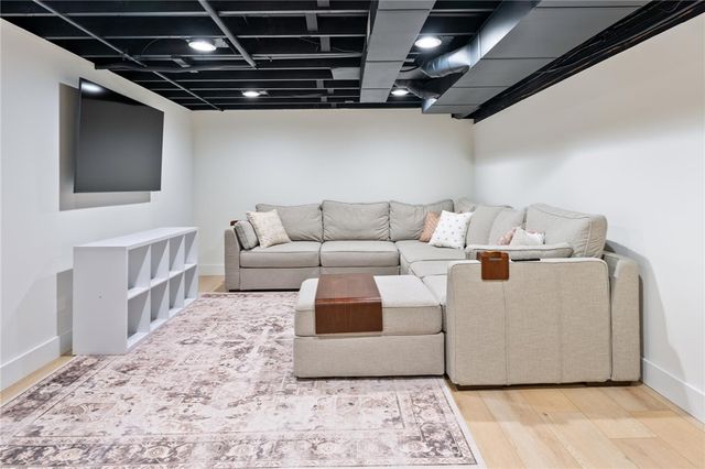 126 High St, Avon, NY 14414