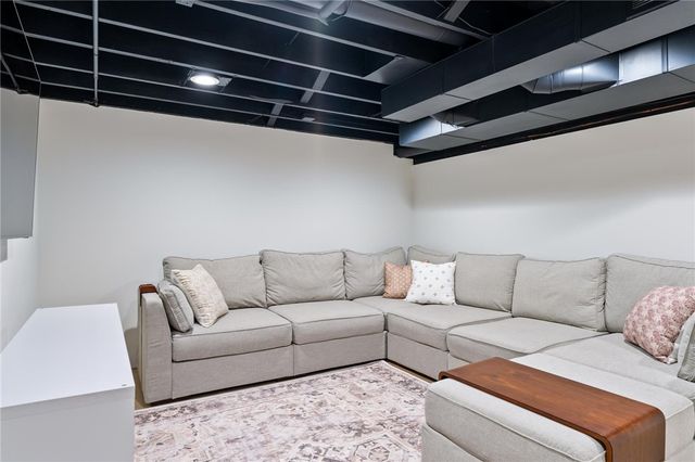 126 High St, Avon, NY 14414