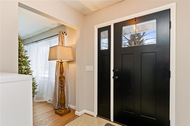 126 High St, Avon, NY 14414