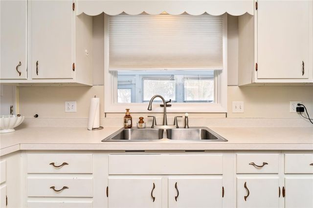 126 High St, Avon, NY 14414