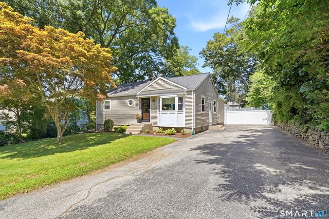 31 Sunset Drive, Shelton, CT 06484