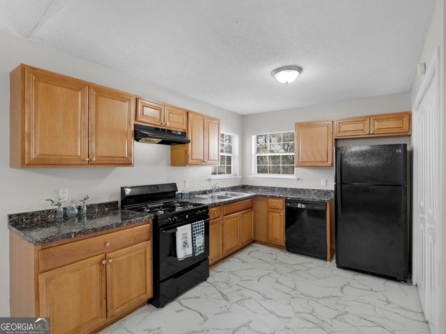 111 Neal Avenue, Stockbridge, GA 30281