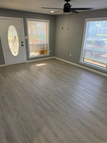 1410 VINE ST, North Little Rock, AR 72114