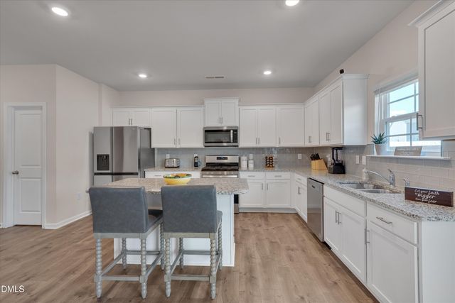 2202 Rosebank Way, Mebane, NC 27302