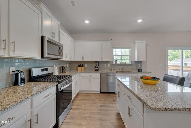 2202 Rosebank Way, Mebane, NC 27302