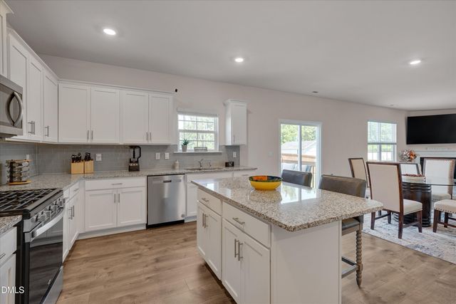 2202 Rosebank Way, Mebane, NC 27302