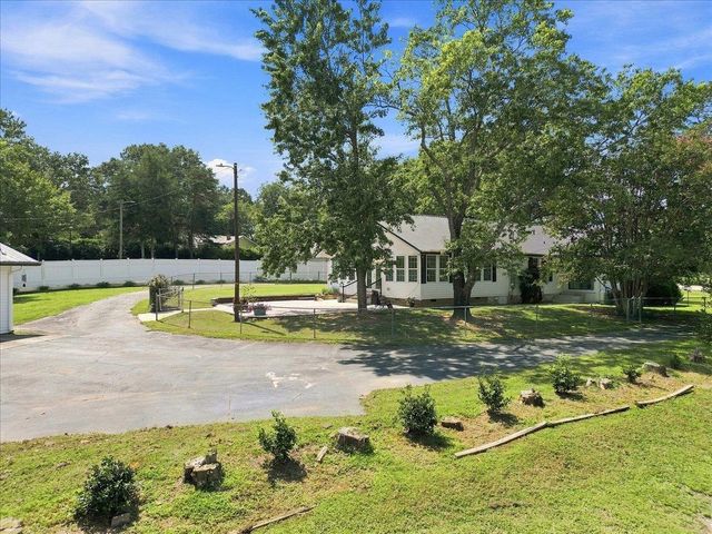 652 Arlington Road, Greer, SC 29651