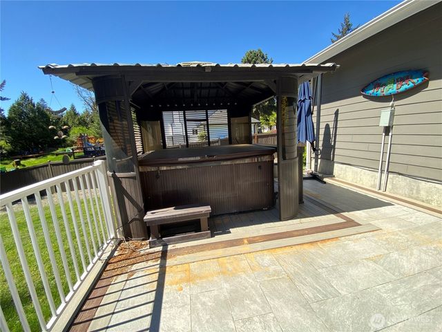 1018 27th Street Ct NW, Gig Harbor, WA 98335