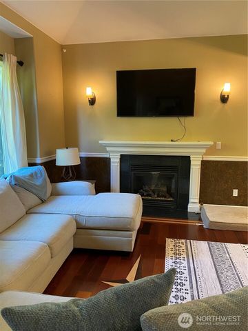 1018 27th Street Ct NW, Gig Harbor, WA 98335