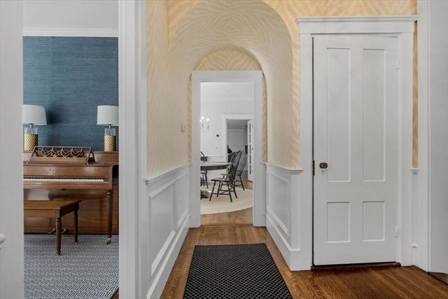 25 Irving St, Hingham, MA 02043