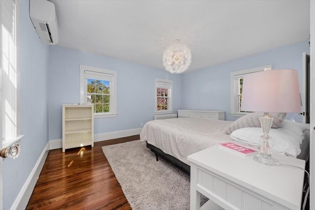 25 Irving St, Hingham, MA 02043