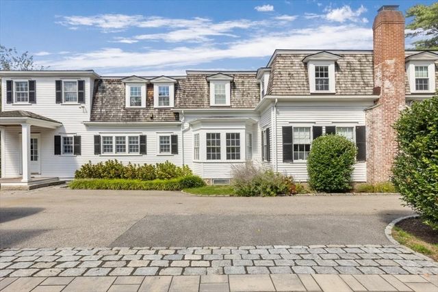 25 Irving St, Hingham, MA 02043