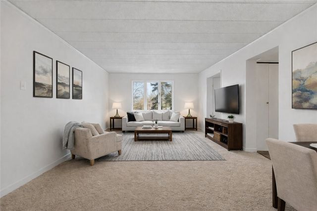 820 E Beau 3M, South Strabane, PA 15301