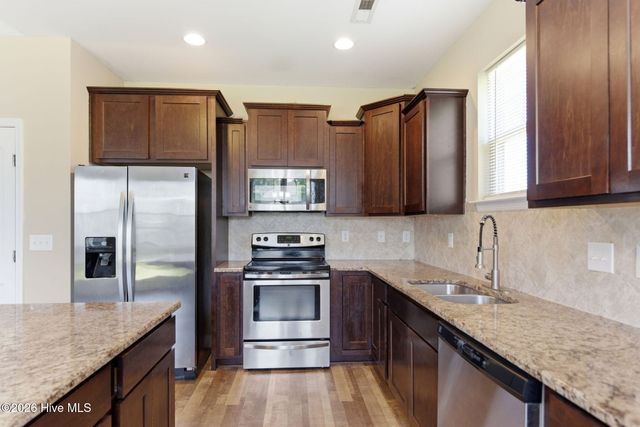 819 Heart Wood Loop Road NE, Leland, NC 28451