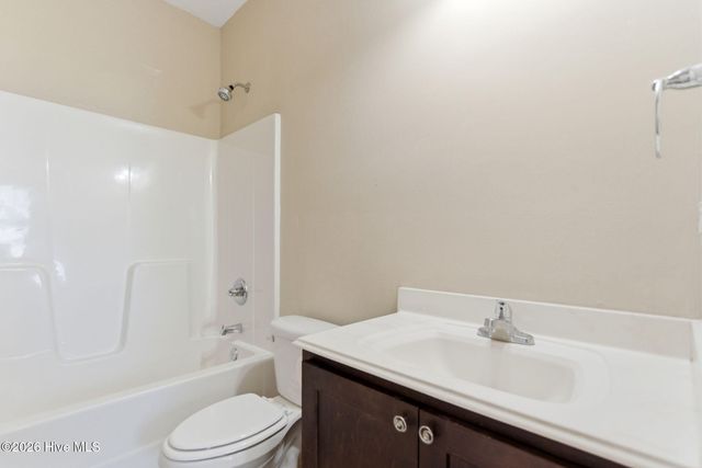 819 Heart Wood Loop Road NE, Leland, NC 28451