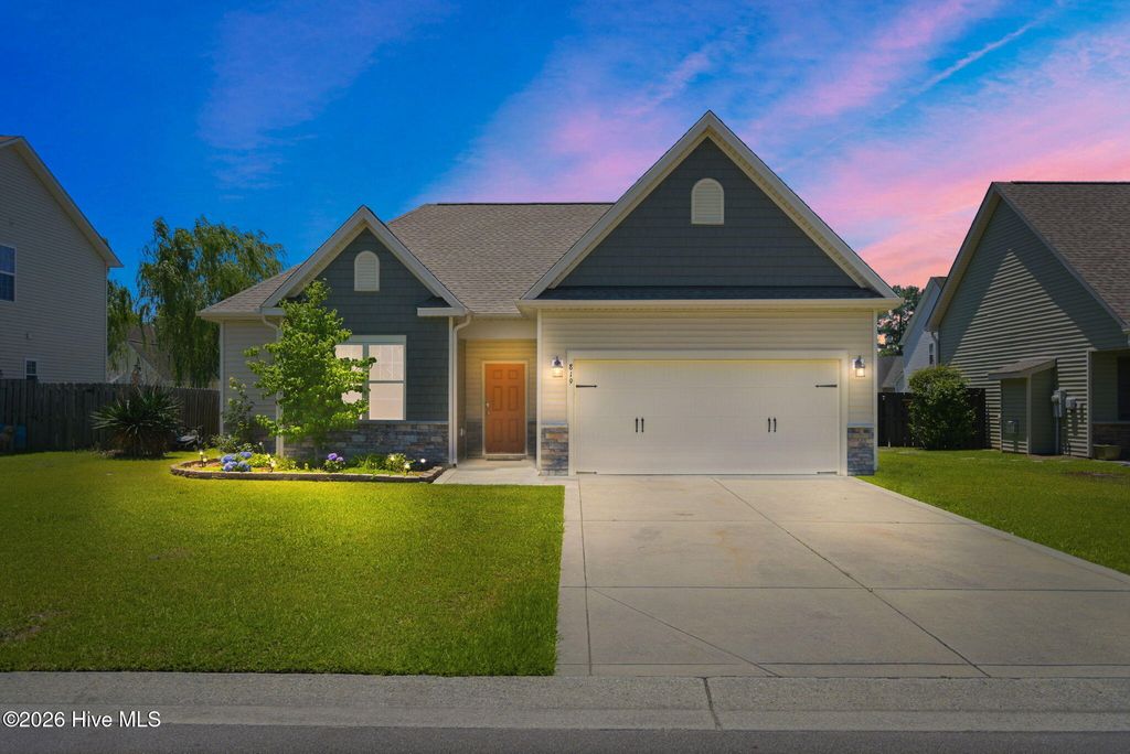 819 Heart Wood Loop Road NE, Leland, NC 28451