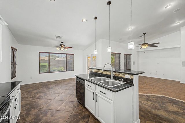 25537 W FOREST GROVE Avenue, Buckeye, AZ 85326