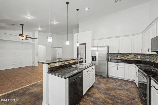 25537 W FOREST GROVE Avenue, Buckeye, AZ 85326