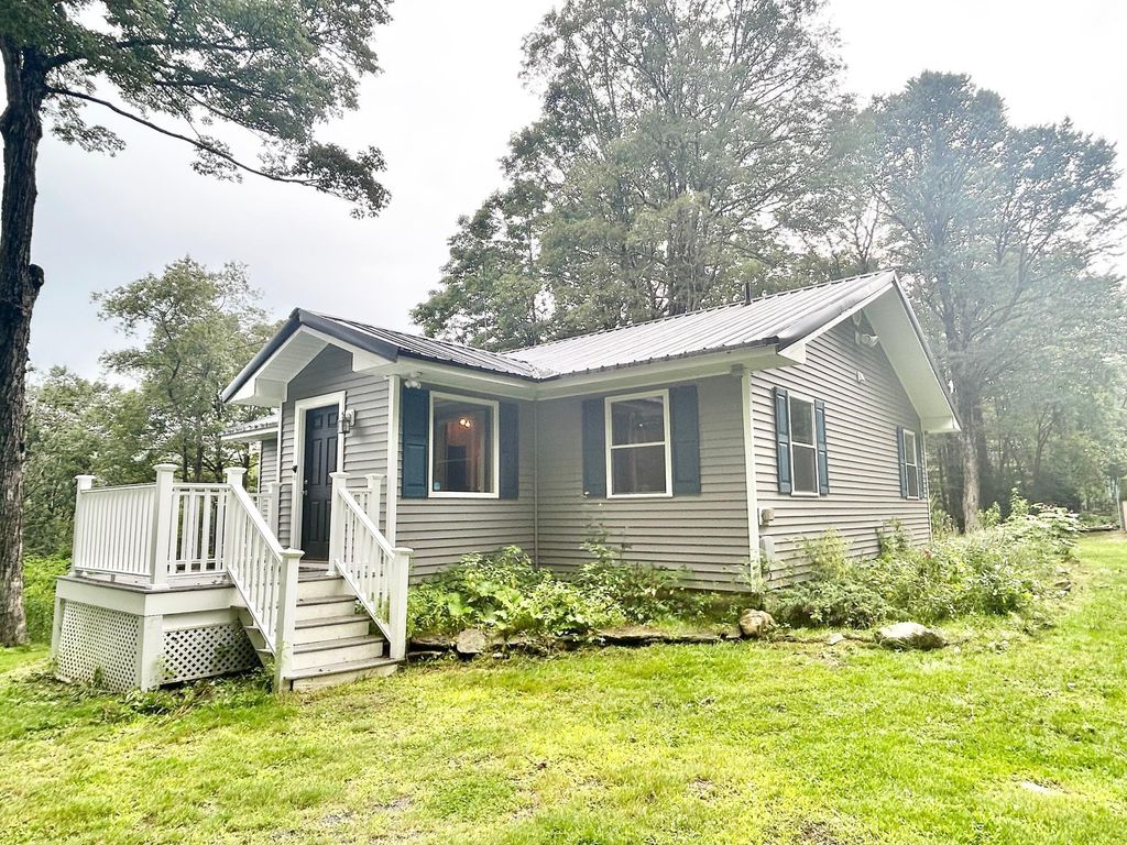 231 Bergrucken Lane, Readsboro, VT 05350
