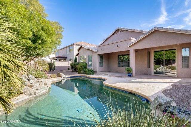 10322 W ROANOKE Avenue, Avondale, AZ 85392