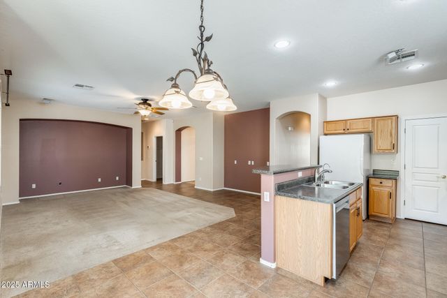 10322 W ROANOKE Avenue, Avondale, AZ 85392