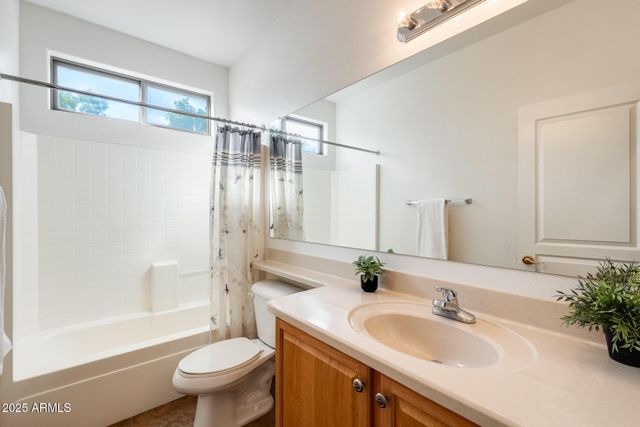 10322 W ROANOKE Avenue, Avondale, AZ 85392