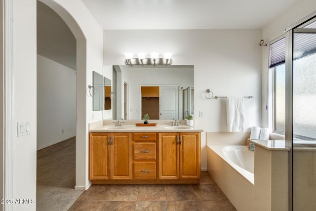 10322 W ROANOKE Avenue, Avondale, AZ 85392