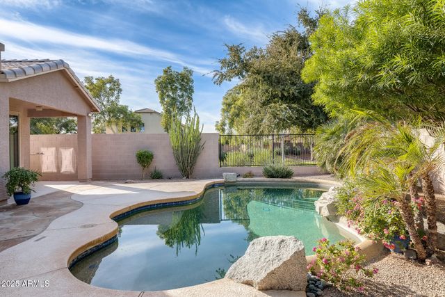 10322 W ROANOKE Avenue, Avondale, AZ 85392