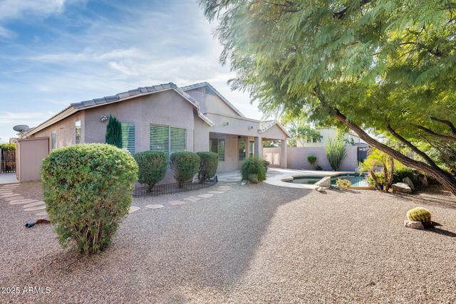 10322 W ROANOKE Avenue, Avondale, AZ 85392
