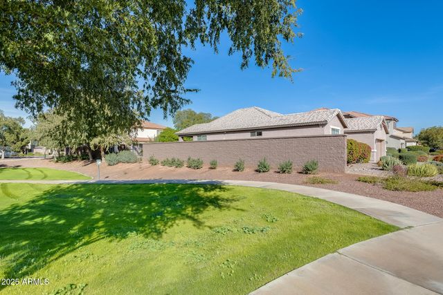 10322 W ROANOKE Avenue, Avondale, AZ 85392
