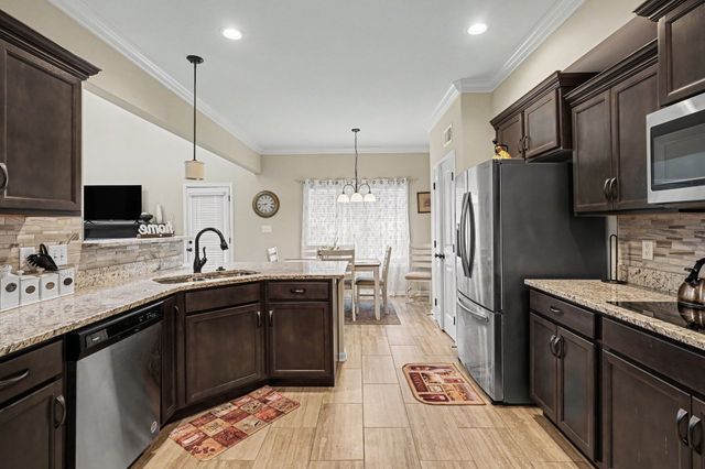 538 Low Country Ct, Clarksville, TN 37042