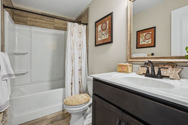 538 Low Country Ct, Clarksville, TN 37042
