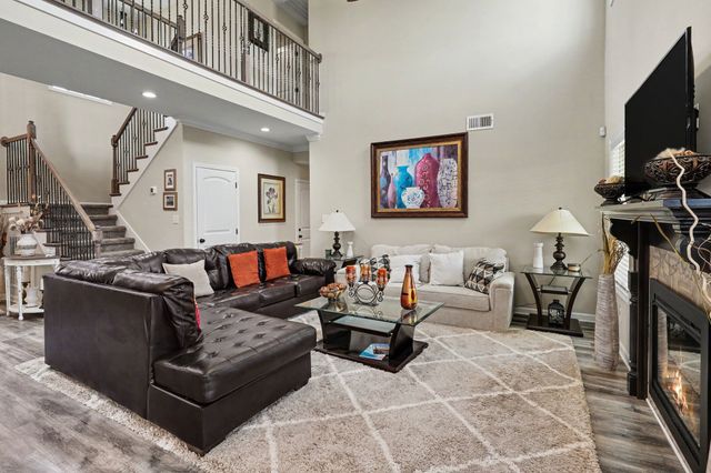 538 Low Country Ct, Clarksville, TN 37042