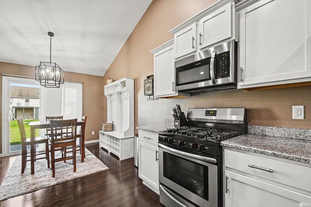 52635 Common Eider Trail, South Bend, IN 46628